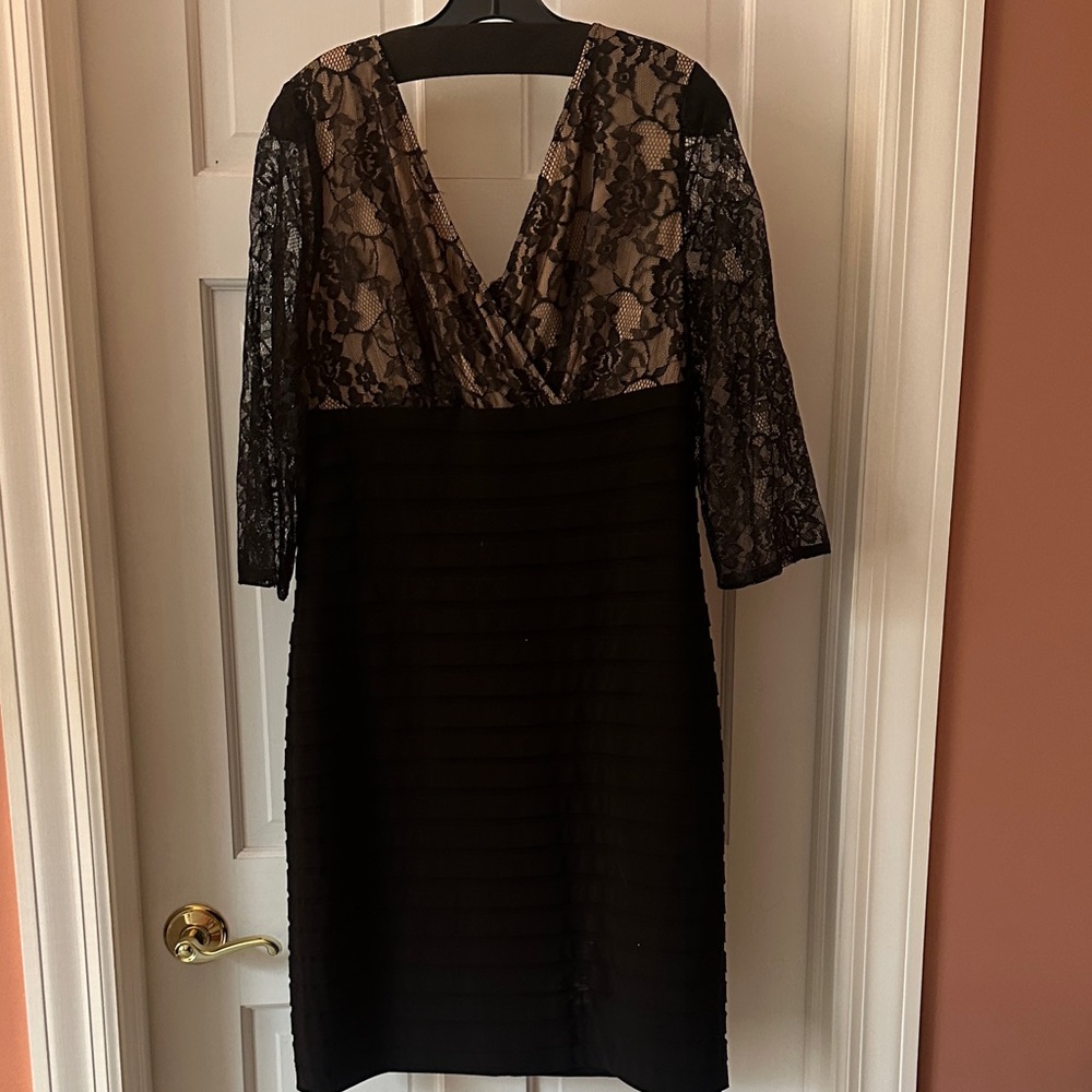 Adrianna Papell Black Lace Long Sleeve Dress